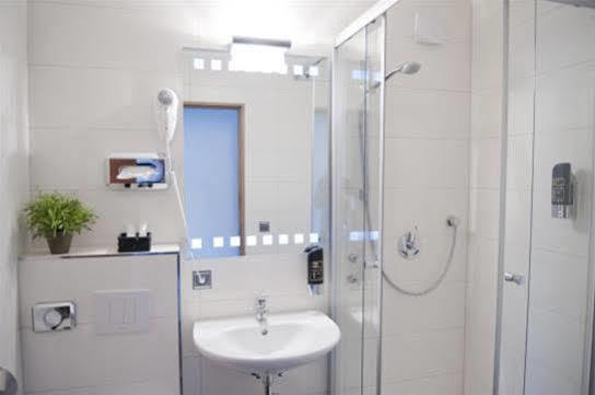 Waldhotel Sindelfingen Am Eichholz Luaran gambar